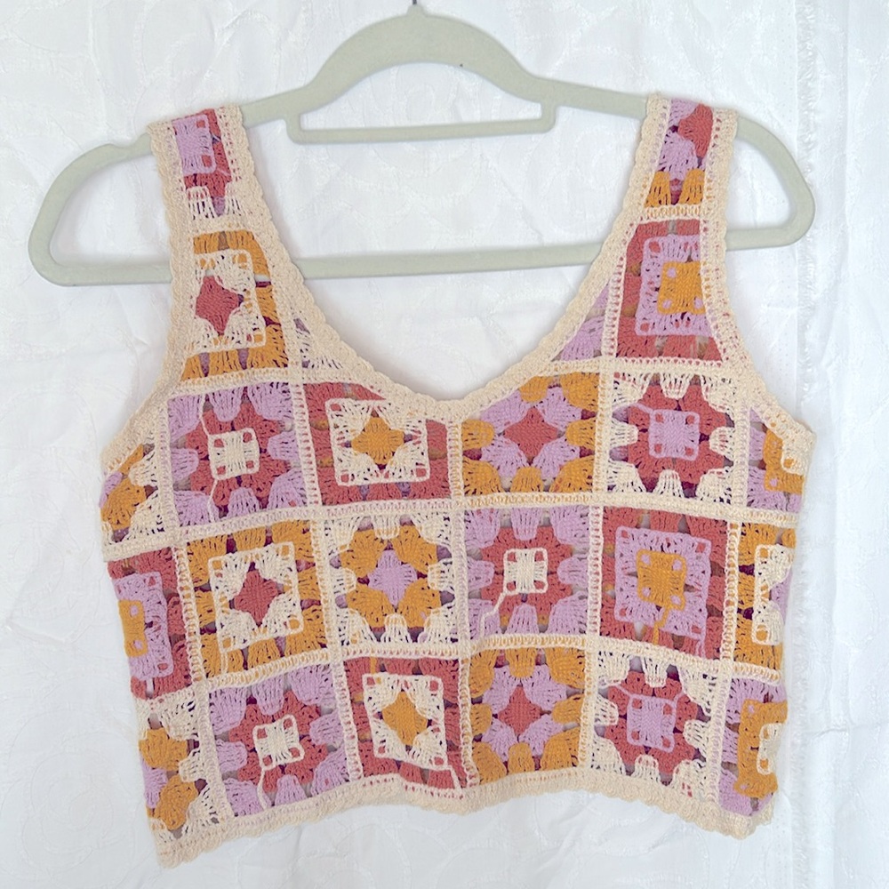 REBELLION AGAIN warmtone colored crochet top used to layer Size S Mosaic pattern - Picture 2 of 5